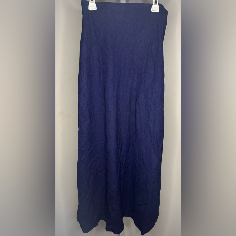 True Classic Skirt Navy Blue Size Medium NWT
